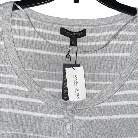 NWT Banana Republic Short-Sleeve Ribbed Henley Top - Picture 5 of 7